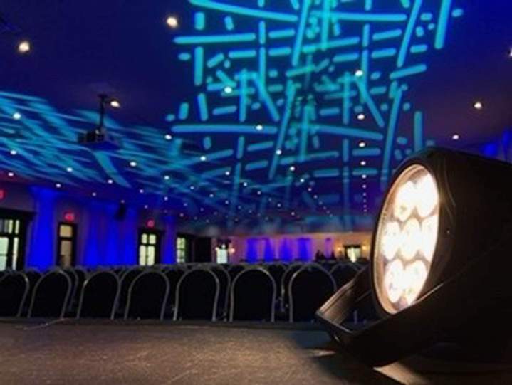 Créations lumineuses et concepts artistiques uniques