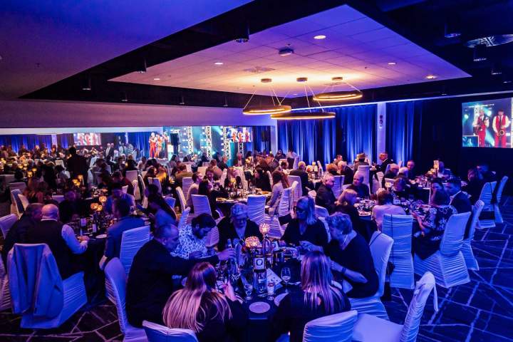 Célébration d'une soirée thématique